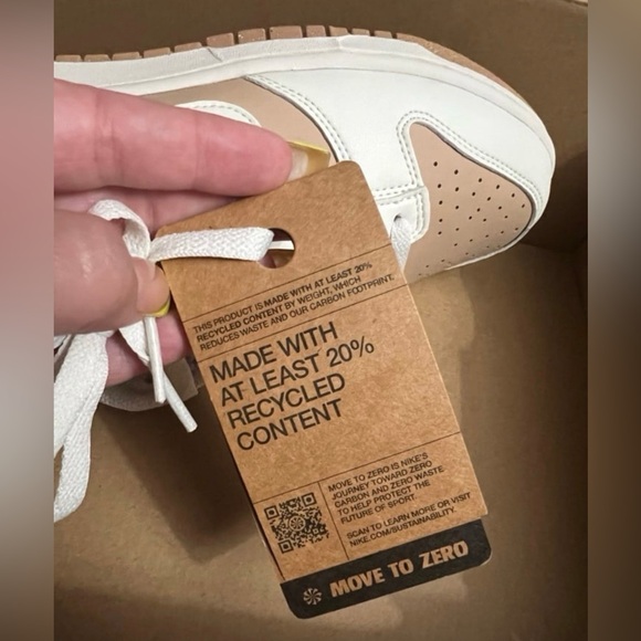 Dunks - Picture 3 of 4